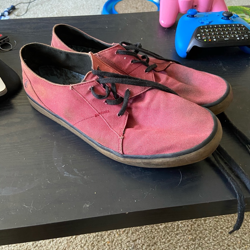 Wine Red Volcom loafers